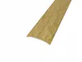Listwa progowa klejona imitująca drewno, z widoczną kroplą kleju.