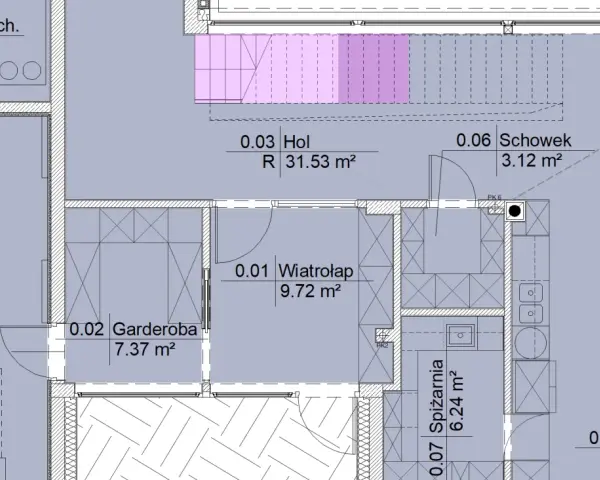 Plan piętra z zaznaczonym hollem, garderobą, spiżarnią i kuchnią. Widać też schody, co rodzi pytanie, czy schody wlicza się do powierzchni użytkowej.